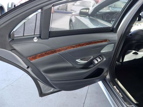 Used 2015 Mercedes-Benz S 550 4MATIC Sedan image 31
