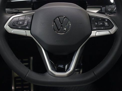 New 2026 Volkswagen Atlas Cross Sport SEL Premium R-Line image 17