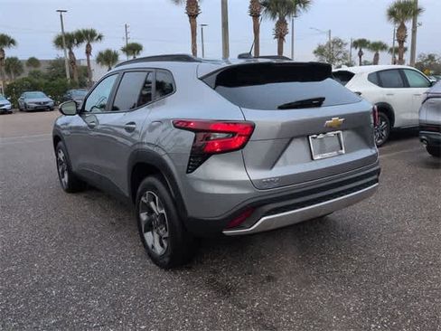 Used 2024 Chevrolet Trax LT image 6