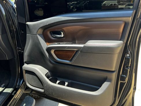 Used 2016 Nissan Titan Platinum Reserve AWD/4WD image 17