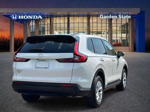 Certified 2025 Honda CR-V LX image 3