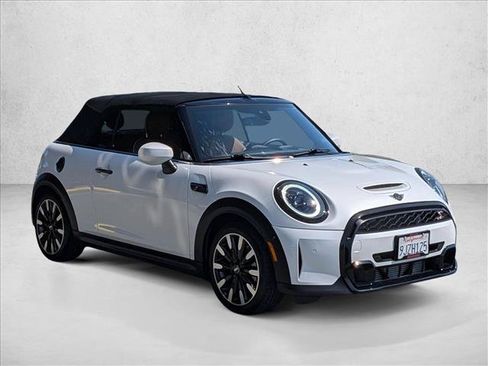 Used 2024 MINI Cooper S FWD image 3