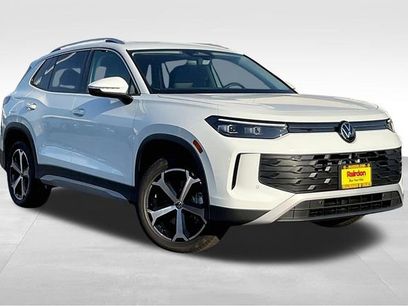 New 2025 Volkswagen Tiguan SE