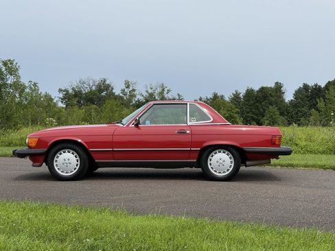 Used 1988 Mercedes-Benz 560 SL image 10