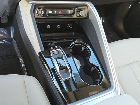 New 2025 Audi Q5 Premium image 28