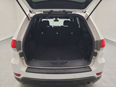 Used 2018 Jeep Grand Cherokee Laredo RWD image 29