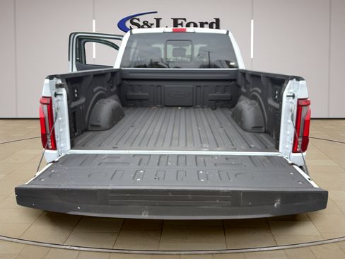 Certified 2025 Ford F150 Lariat w/ Tow/Haul Package AWD/4WD image 21