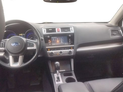 Used 2017 Subaru Outback 2.5i Limited image 12
