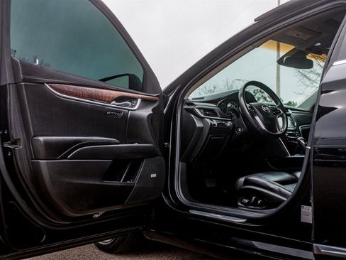 Used 2013 Cadillac XTS Premium image 19