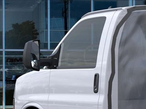 New 2025 GMC Savana 3500 w/ Power Convenience Package RWD image 12