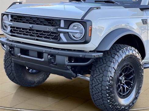 New 2025 Ford Bronco Badlands image 36