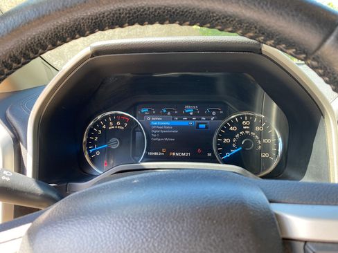 Used 2016 Ford F150 Lariat image 18