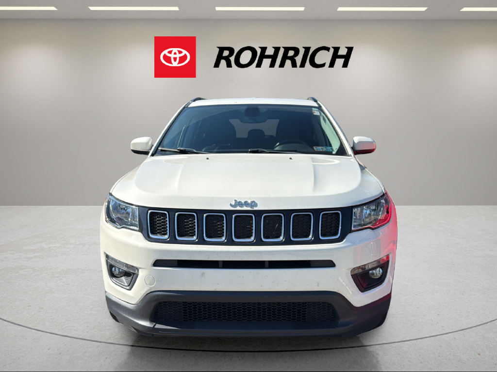 Used 2020 Jeep Compass Latitude w/ Cold Weather Group AWD/4WD image 2