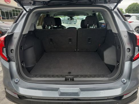 Used 2020 GMC Terrain SLE w/ Elevation Edition FWD image 9