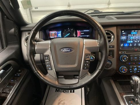 Used 2017 Ford Expedition Max Platinum AWD/4WD image 5