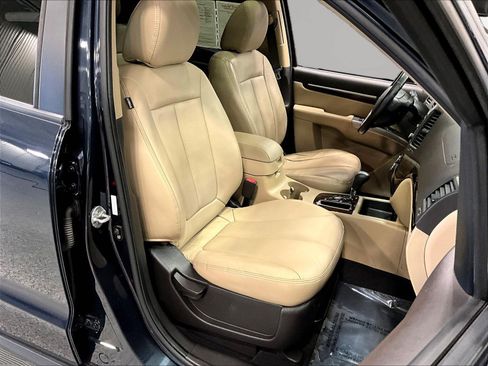 Used 2011 Hyundai Santa Fe Limited AWD/4WD image 29