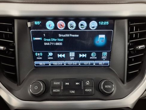 Used 2018 GMC Acadia SLT image 18