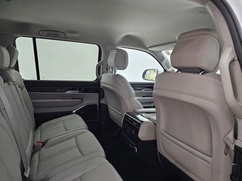 Used 2022 Jeep Wagoneer Series II image 28