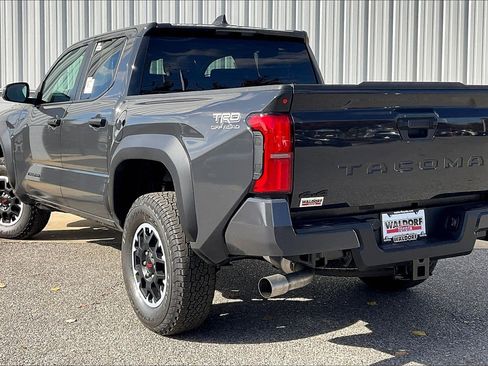 New 2025 Toyota Tacoma TRD Off-Road image 3