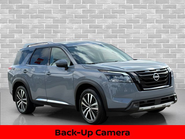 Certified 2025 Nissan Pathfinder Platinum AWD/4WD image 9