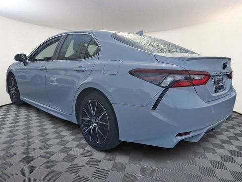 Used 2023 Toyota Camry SE image 4