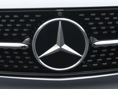 Used 2022 Mercedes-Benz E 350 Sedan image 20
