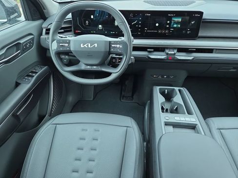 New 2026 Kia EV9 Wind image 17