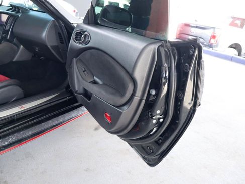 Used 2020 Nissan 370Z NISMO RWD image 36