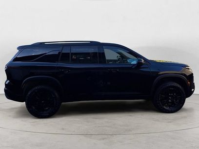 Used 2025 Chevrolet Traverse Z71