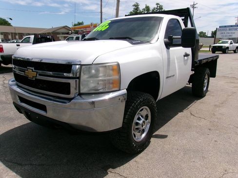 Used 2011 Chevrolet Silverado 2500 W/T AWD/4WD image 8