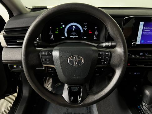 Certified 2025 Toyota Camry LE FWD image 14