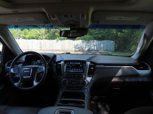 Used 2019 GMC Yukon Denali w/ Denali Ultimate Package AWD/4WD image 30