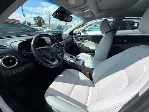 Used 2023 Hyundai Kona Limited FWD image 9