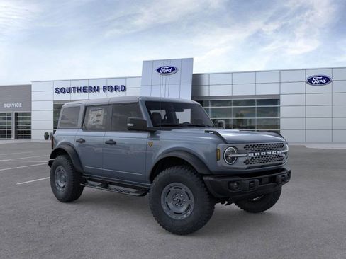 New 2025 Ford Bronco Badlands image 8