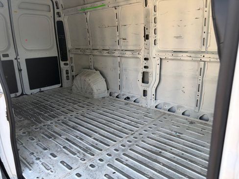 Used 2023 RAM ProMaster 2500 FWD image 18