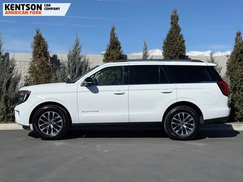 Used 2025 Ford Expedition Platinum image 4