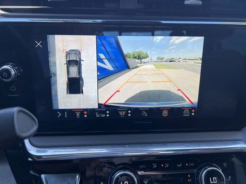 Used 2024 GMC Sierra 3500 Denali Ultimate AWD/4WD image 35