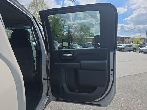 New 2026 Chevrolet Silverado 2500 Custom w/ Custom Value Package AWD/4WD image 15