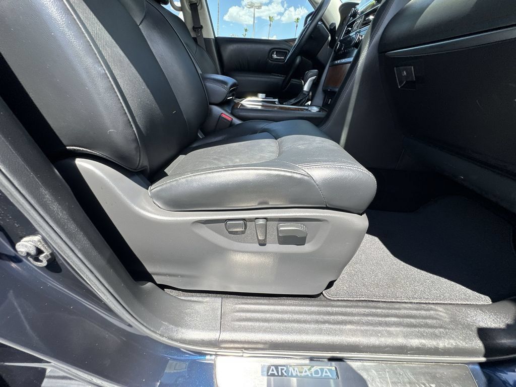 Used 2024 Nissan Armada SL w/ Captain's Chairs Package AWD/4WD image 29