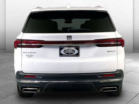 Used 2025 Buick Enclave Preferred FWD image 35