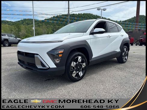Used 2025 Hyundai Kona SEL AWD/4WD image 1