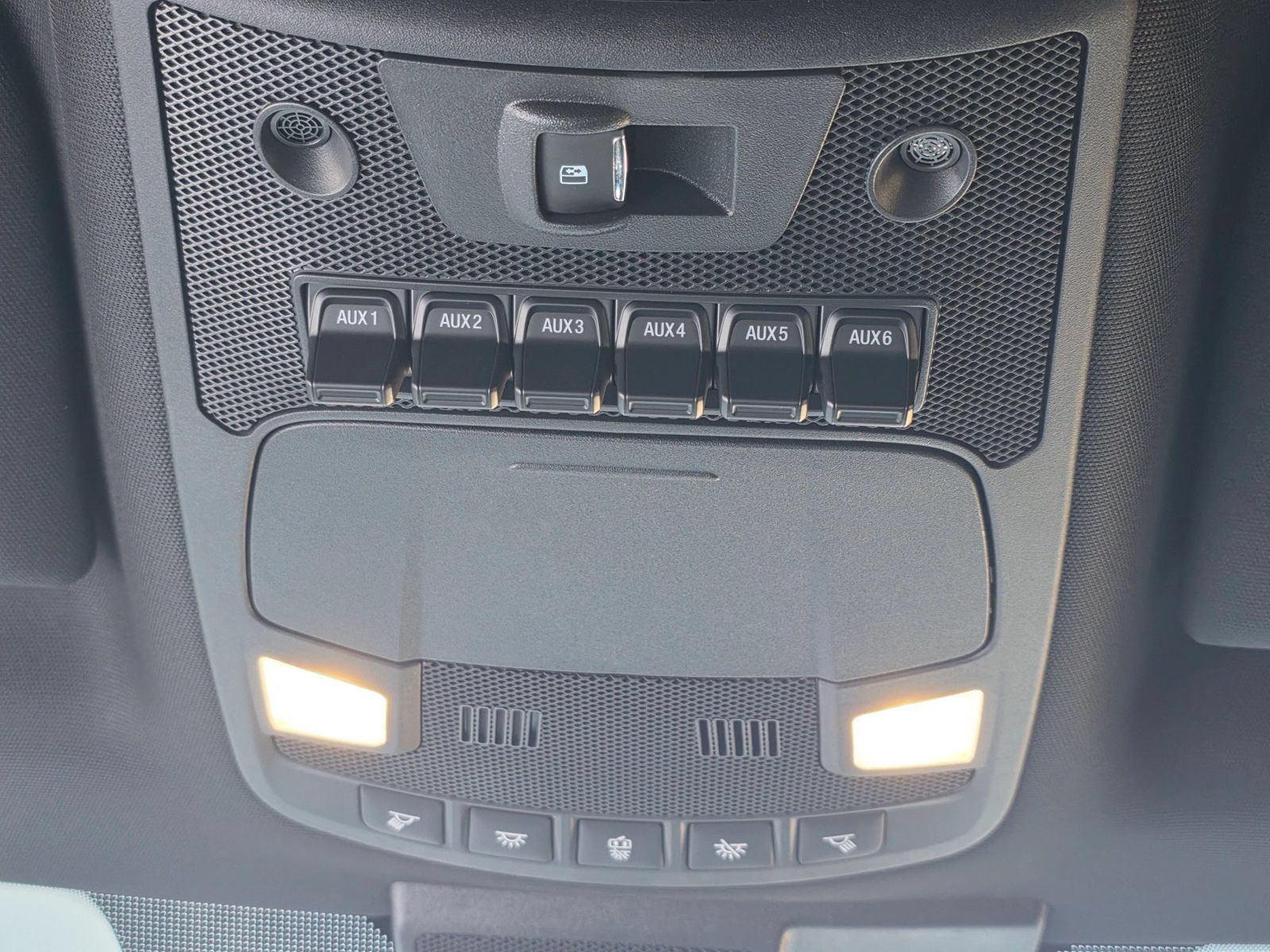 Used 2022 Ford F250 Lariat w/ Black Appearance Package AWD/4WD image 26