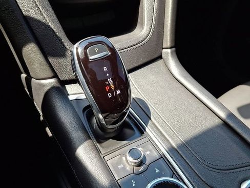 Certified 2023 Cadillac XT6 Sport w/ Technology Package AWD/4WD image 18