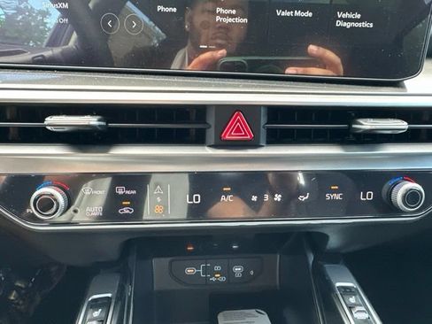 New 2026 Kia Sorento S w/ S Panoramic Sunroof Package FWD image 38