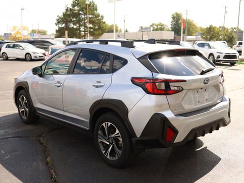 Used 2024 Subaru Crosstrek 2.0i Premium image 8