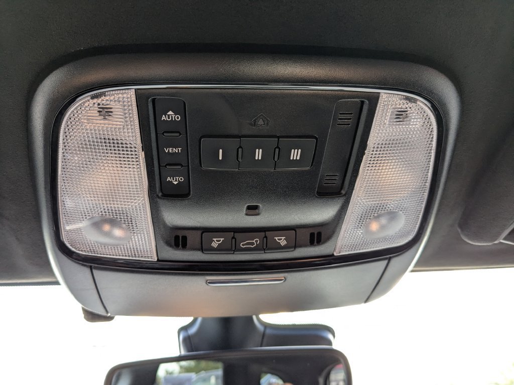 Used 2025 Dodge Durango R/T AWD/4WD image 33