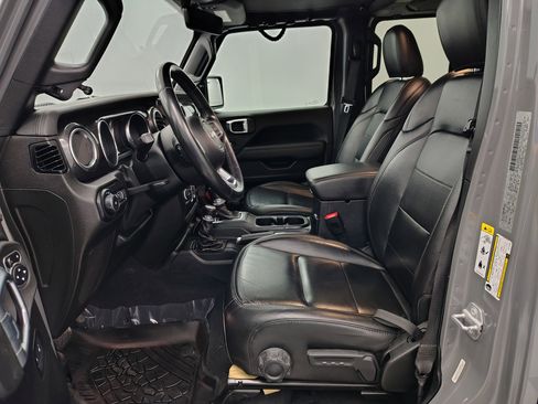 Used 2020 Jeep Wrangler Unlimited Sahara AWD/4WD image 21