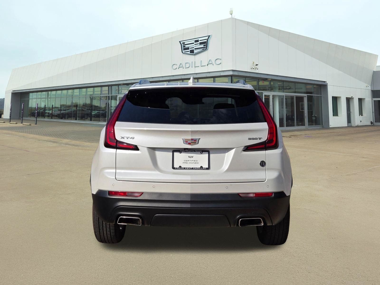 Certified 2023 Cadillac XT4 Luxury w/ Cold Weather Package FWD image 5