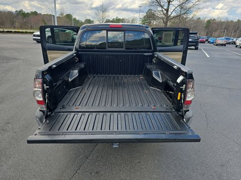 Used 2013 Toyota Tacoma 4x4 Double Cab w/ SR5 Pkg image 13
