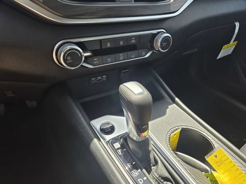New 2026 Nissan Altima 2.5 SV FWD image 13